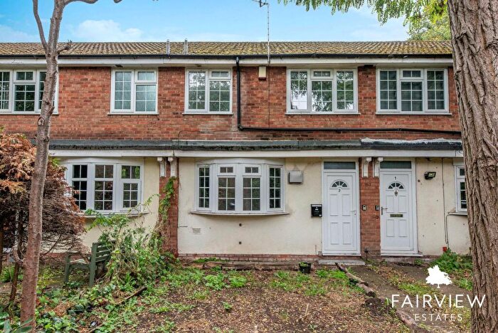 3 Bedroom Terraced House For Sale In Sherwin Road, Nottingham, NG7