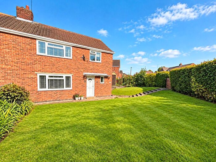 3 Bedroom Semi-Detached House For Sale In Queen Elizabeth Way, Ilkeston, Derbyshire, DE7