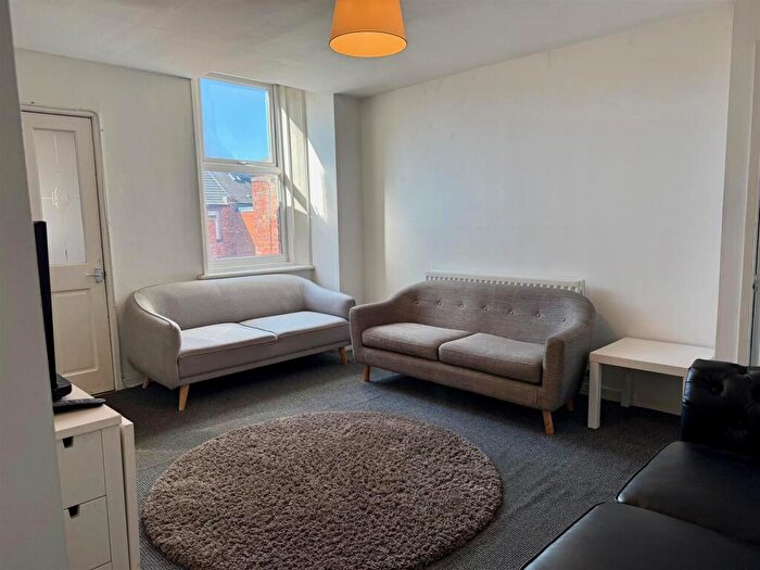 5 Bedroom Apartment To Rent In Tosson Terrace, Heaton, NE6