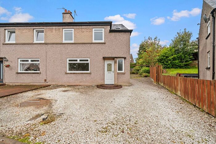 3 Bedroom Semi-Detached House For Sale In Whins Road, Stirling, FK7
