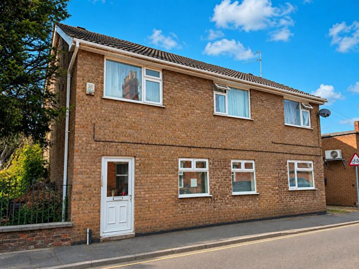 2 Bedroom Flat To Rent In Double Street, Spalding, PE11