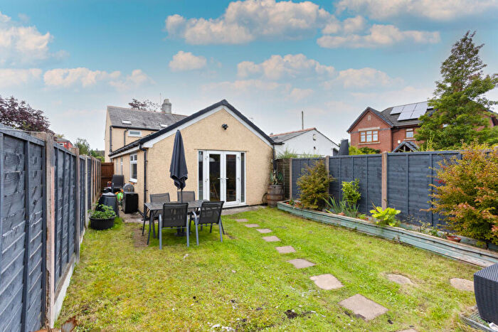 3 Bedroom Semi-Detached House For Sale In Leyland Road, Preston, PR1
