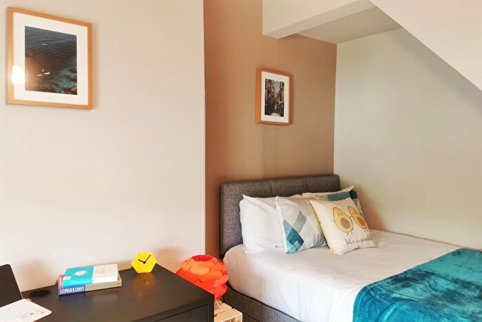 1 Bedroom House To Rent In Broadway, Pontypridd, CF37