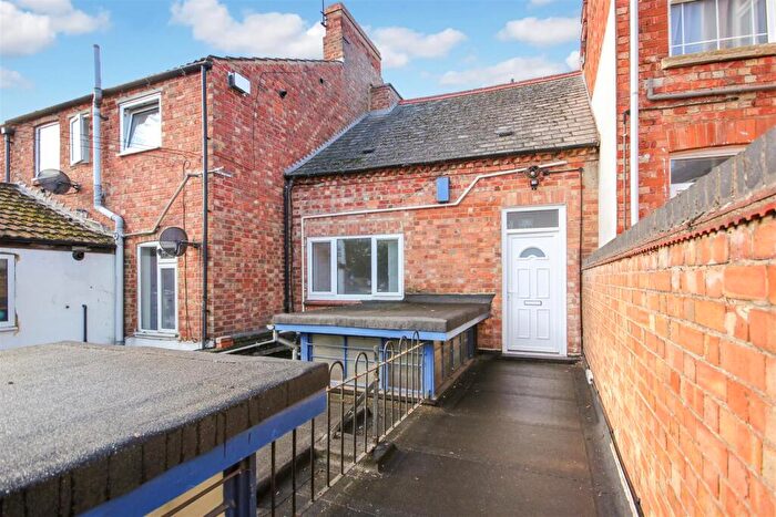 Studio To Rent In High Street, Rushden, NN10