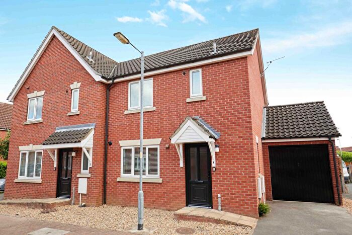3 Bedroom Semi-Detached House To Rent In Harry Watson Court, Norwich, NR3