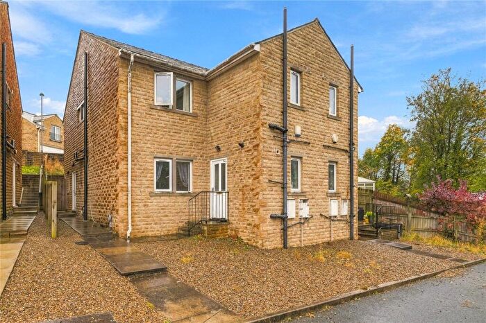 3 Bedroom Semi-Detached House To Rent In Malham View Close, Barnoldswick, Lancashire, BB18