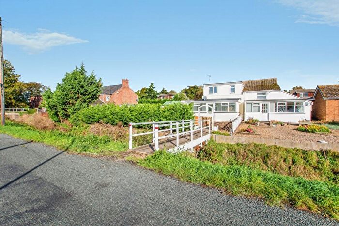 3 Bedroom Semi-Detached House For Sale In Back Road, Gorefield, Wisbech, PE13