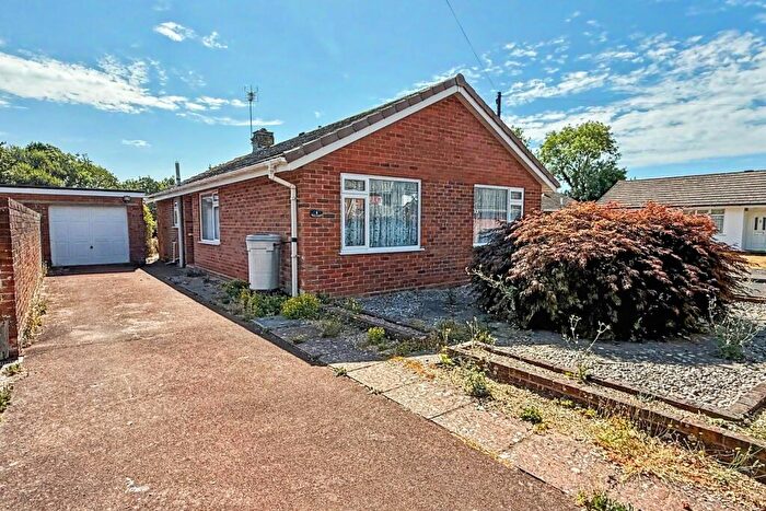 3 Bedroom Detached Bungalow For Sale In Fordingbridge, SP6