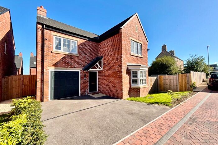 4 Bedroom Detached House For Sale In North Farm Close, Harthill, Sheffield, Rotherham, S26