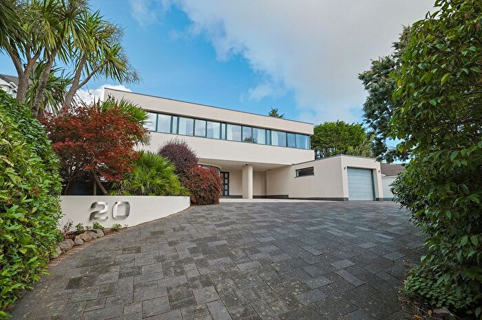 4 Bedroom Detached House For Sale In Mayals, Swansea, SA3