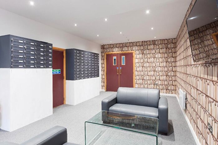 Studio To Rent In Abington Street, Town Centre, Northampton, NN1