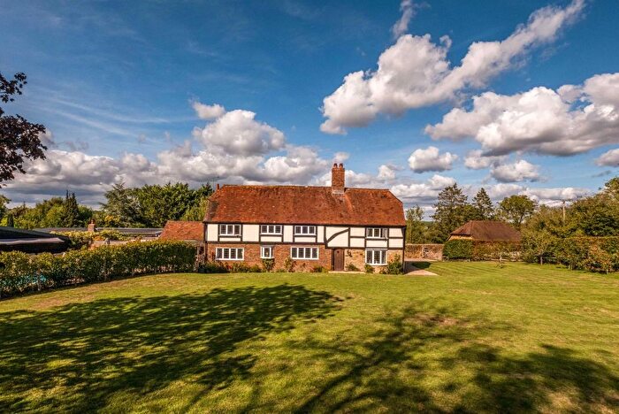 4 Bedroom Equestrian Property For Sale In Ewhurst Green, Robertsbridge, East Sussex, TN32