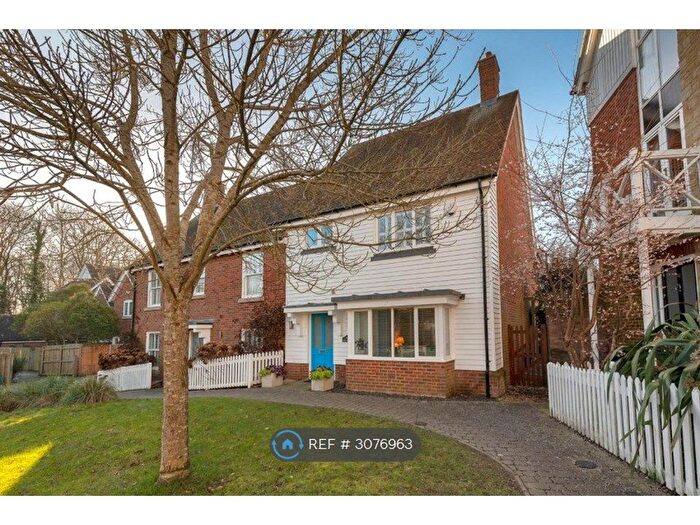 3 Bedroom Semi-Detached House To Rent In Shoesmith Lane, Kings Hill, West Malling, ME19