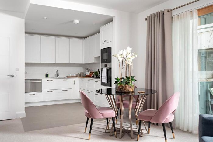 3 Bedroom Retirement Property To Rent In Clarence Street, Cheltenham, Gloucestershire, GL50