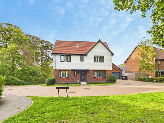 4 Bedroom Detached House For Sale In Hamish Way, Handcross, RH17