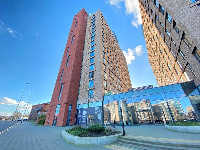 2 Bedroom Flat To Rent In Old Trafford, Wharf End, Trafford, M17