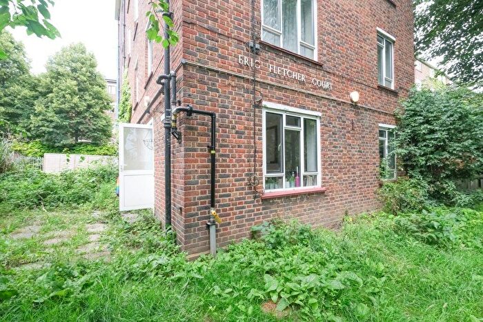 3 Bedroom Flat To Rent In Eric Fletcher Court, Essex Road, London, N1