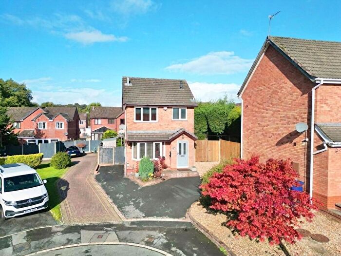 3 Bedroom Detached House For Sale In Gedney Grove, Newcastle, ST5