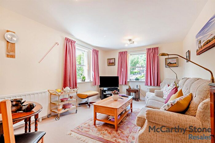 2 Bedroom Flat For Sale In Cartwright Court, Victoria Road, Malvern, WR14