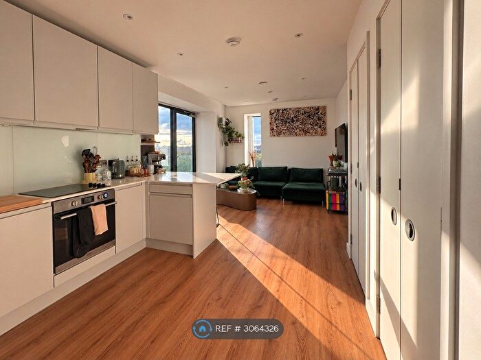 2 Bedroom Flat To Rent In Local Blackfriars, Manchester, M3