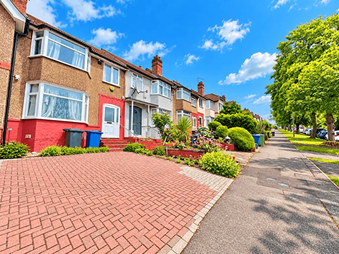 3 Bedroom Terraced House To Rent In Whitton Avenue East, Greenford, UB6