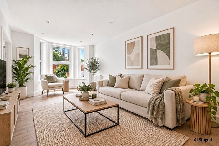 2 Bedroom End Of Terrace House For Sale In Daventry Avenue, Walthamstow, London, E17