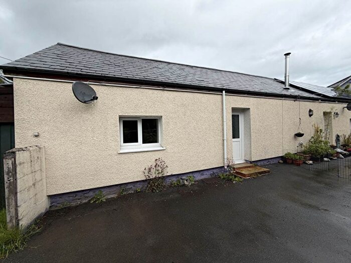 1 Bedroom Flat To Rent In Dolgwm Mill, Pencarreg, Llanybydder, SA40