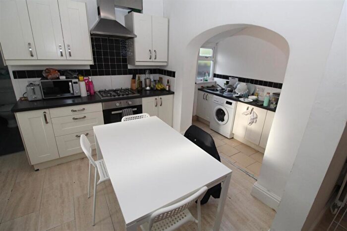 4 Bedroom House To Rent In Robert Street, Cathays, Cardiff, CF24