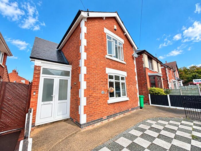 3 Bedroom Detached House For Sale In Bedford Grove, Nottingham, NG6