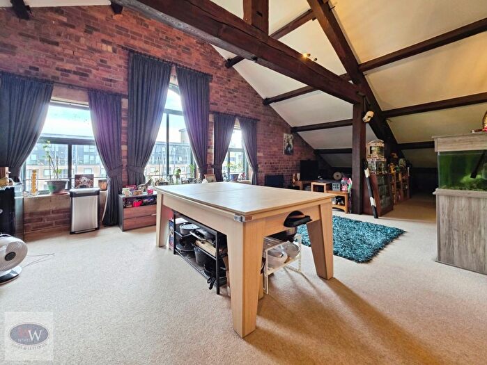 2 Bedroom Flat For Sale In Salts Mill Road, Shipley, BD17