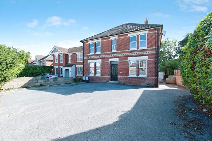 4 Bedroom Detached House For Sale In Alder Road, Poole, Dorset, BH12