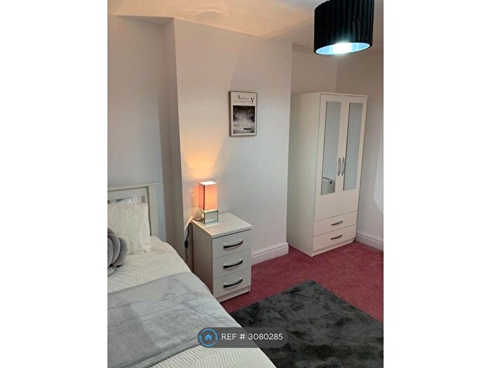 3 Bedroom End Of Terrace House To Rent In Penn Road, Wolverhampton, WV4
