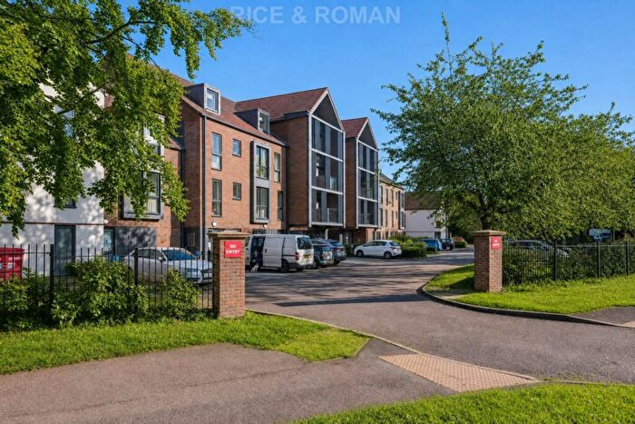 2 Bedroom Retirement Property For Sale In The Clockhouse, Guildford, GU1