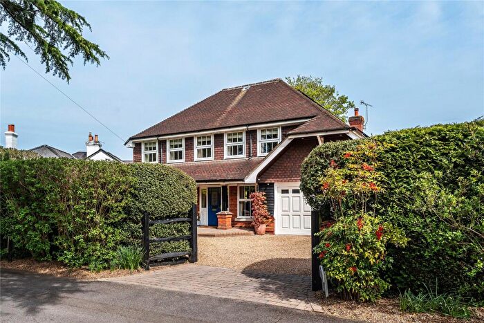 5 Bedroom Detached House For Sale In Fernhill Lane, Woking, Surrey, GU22