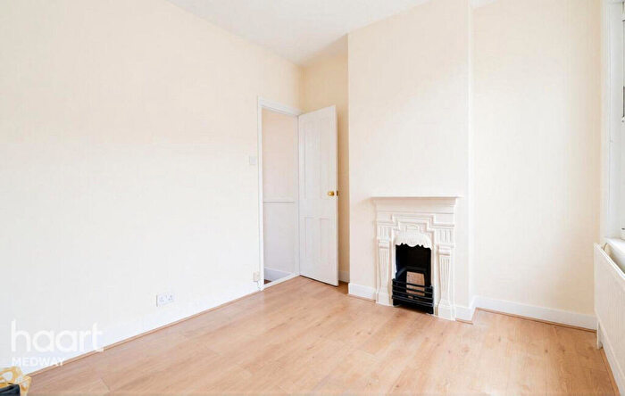 2 Bedroom Terraced House To Rent In Corporation Road, Gillingham, ME7
