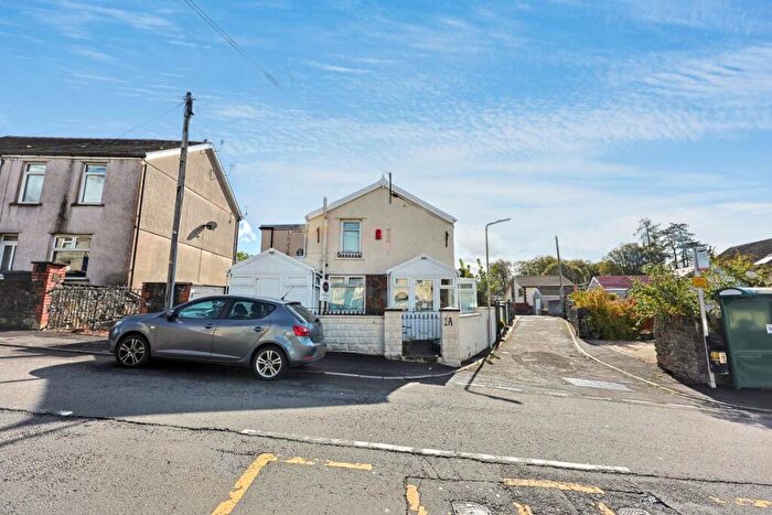 1 Bedroom End Of Terrace House For Sale In A Exhibition Row, Aberdare, Mid Glamorgan, CF44