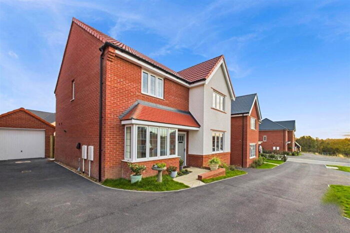 4 Bedroom Detached House For Sale In Deer Walk, Stowmarket, IP14