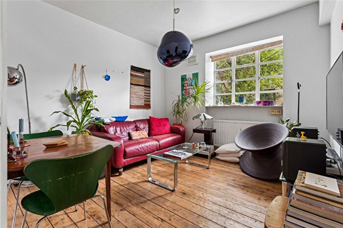 2 Bedroom Flat For Sale In Greatorex Street, London, E1