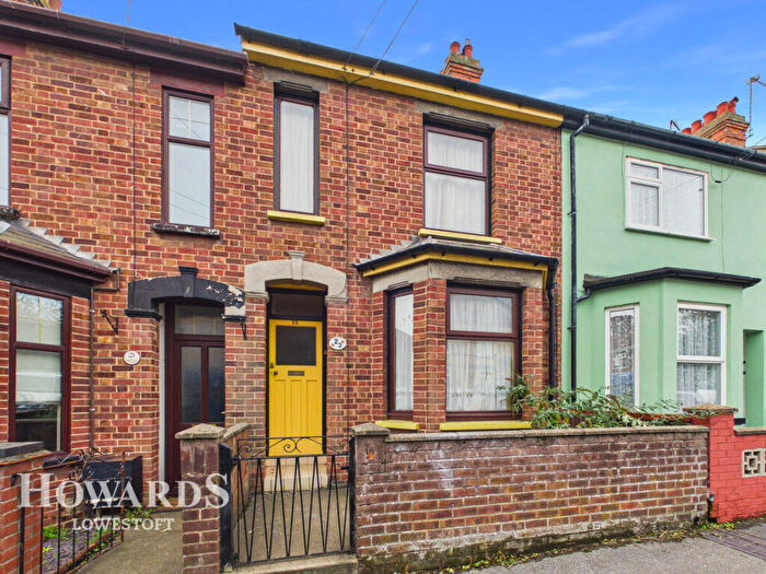 2 Bedroom Terraced House For Sale In Norfolk Street, Lowestoft, NR32