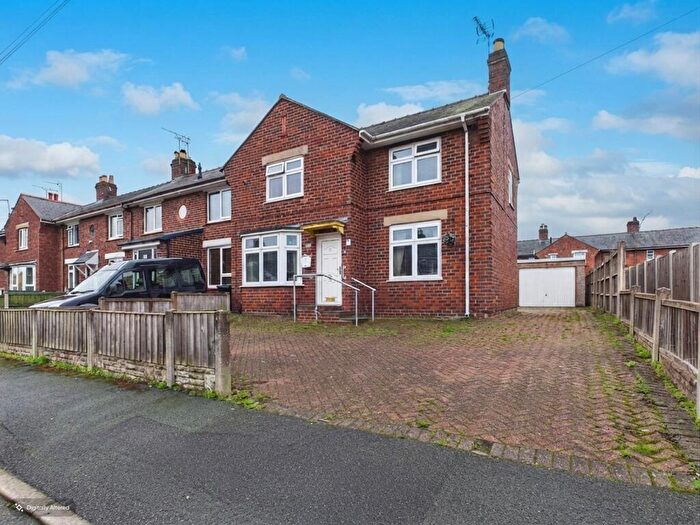 3 Bedroom End Of Terrace House For Sale In Ffordd Maelor, Wrexham, LL12