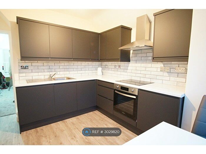 2 Bedroom Flat To Rent In Canton, Cardiff, CF5