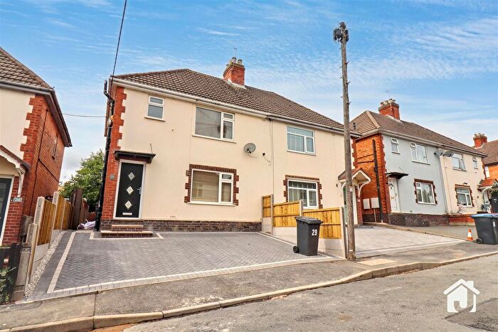 3 Bedroom Semi-Detached House For Sale In Birchfield Avenue, Markfield, Leicestershire, LE67