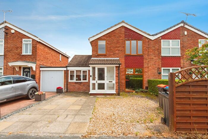 3 Bedroom Semi-Detached House For Sale In Manley View, Elton, Chester, CH2
