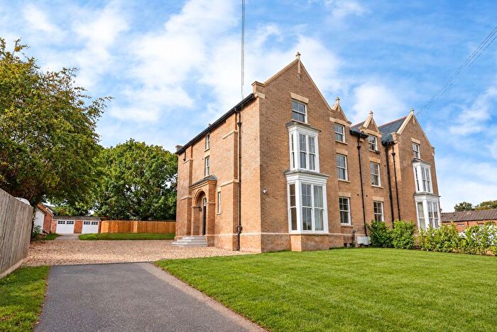 6 Bedroom Property For Sale In Wild Oak Lane, Trull, Taunton, TA3