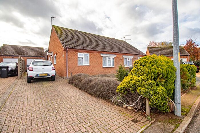 2 Bedroom Bungalow To Rent In Wiclewood Way, Dersingham, PE31
