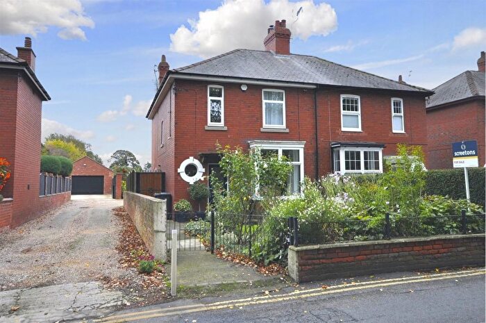 3 Bedroom Semi-Detached House For Sale In Ellison Street, Thorne, DN8