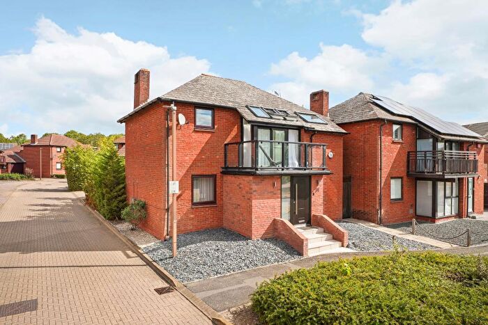 3 Bedroom Detached House For Sale In Chase Avenue, Walton Park, Milton Keynes, Buckinghamshire, MK7
