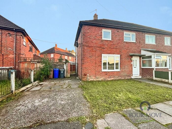 3 Bedroom Semi-Detached House To Rent In Lansbury Grove, Stoke-On-Trent, Staffordshire, ST3