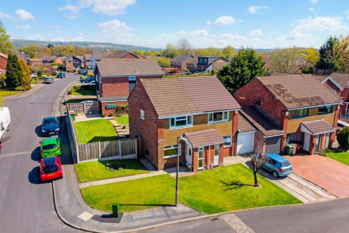 2 Bedroom Semi-Detached House For Sale In Lakenheath Drive, Bolton, BL1