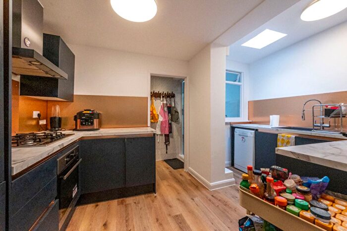 2 Bedroom Terraced House For Sale In Humberstone Road, Plaistow, London, E13